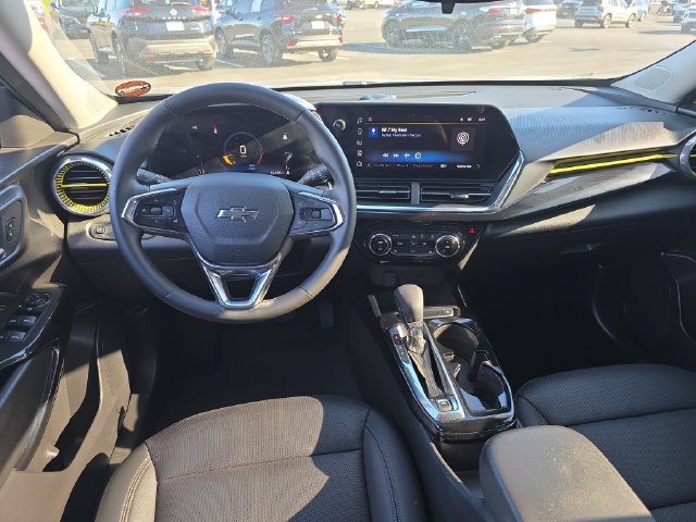 Certified 2025 Chevrolet Trax ACTIV FWD image 23
