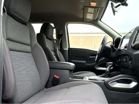 Certified 2024 Nissan Frontier SV AWD/4WD image 27