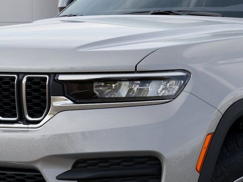 New 2026 Jeep Grand Cherokee Laredo X RWD image 10