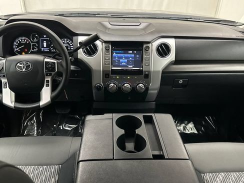 Certified 2019 Toyota Tundra SR5 AWD/4WD image 18