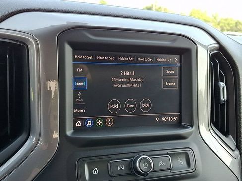Used 2020 Chevrolet Silverado 1500 Custom w/ Custom Value Package AWD/4WD image 18