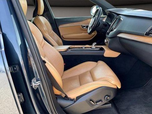 Used 2019 Volvo XC90 T8 Inscription w/ Advanced Package image 7