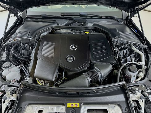 Used 2025 Mercedes-Benz C 300 Sedan image 33