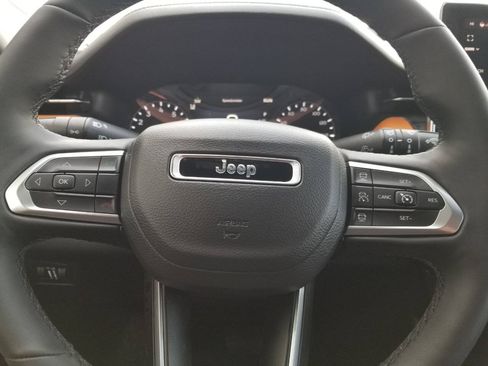 Certified 2025 Jeep Compass Limited AWD/4WD image 21