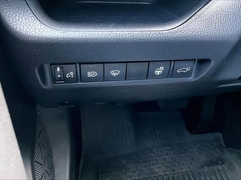 Certified 2022 Toyota RAV4 XLE Premium image 33