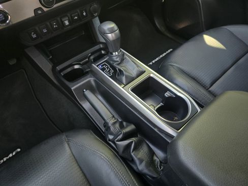 Used 2023 Toyota Tacoma Limited RWD image 19