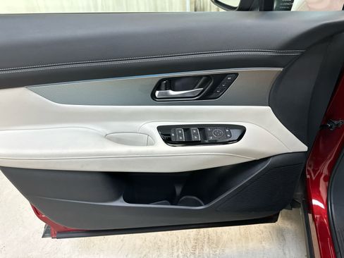 Certified 2025 Nissan Murano SL w/ Cargo Package AWD/4WD image 27