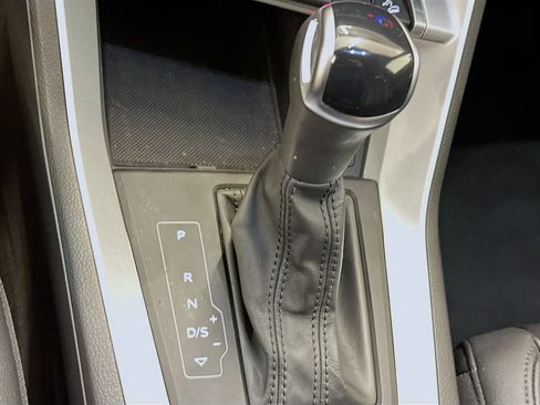 Used 2025 Audi Q3 2.0T Premium image 24