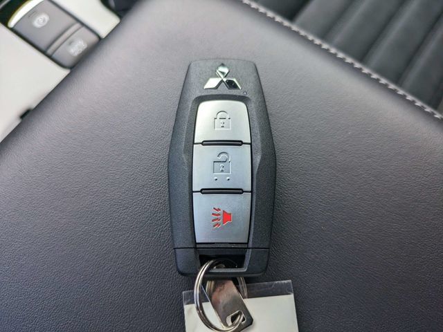 New 2026 Mitsubishi Outlander LE FWD image 31