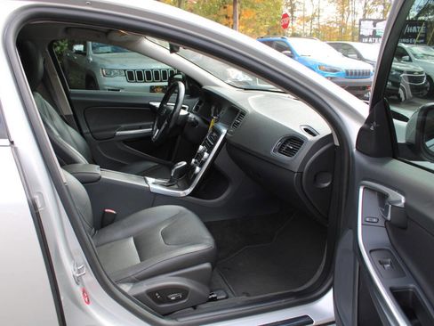 Used 2015 Volvo S60 T5 Premier image 30