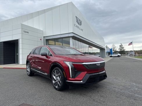 New 2025 Cadillac Optiq Luxury 1 image 1