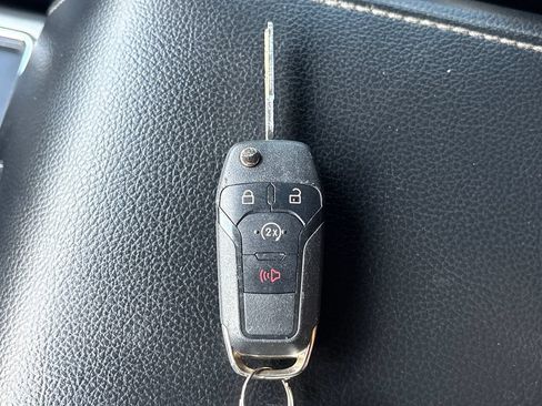 Used 2019 Ford F250 Lariat w/ Lariat Value Package AWD/4WD image 33