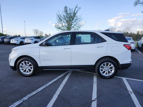 Used 2018 Chevrolet Equinox LS FWD image 13