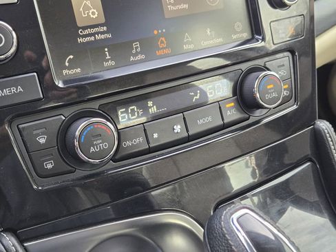 Used 2023 Nissan Maxima Platinum w/ Sport Mat Group image 21