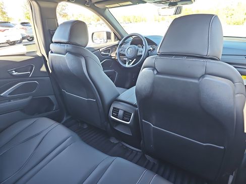 New 2026 Acura RDX SH-AWD image 11