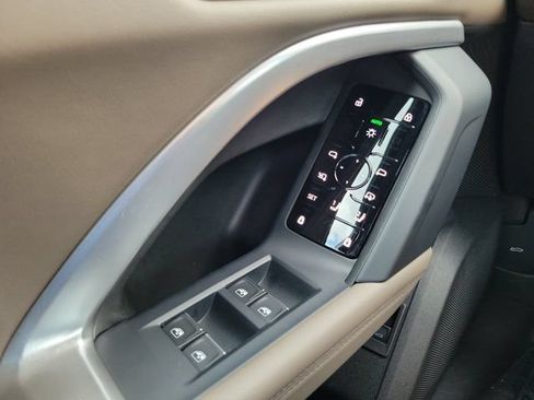 Used 2025 Audi Q5 Premium w/ Convenience Package AWD/4WD image 19