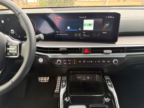 Used 2025 Kia Sorento SX Prestige image 28