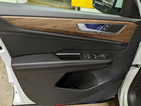 New 2026 Volkswagen Atlas SE image 9