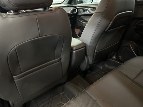 Used 2022 Chevrolet TrailBlazer RS AWD/4WD image 19