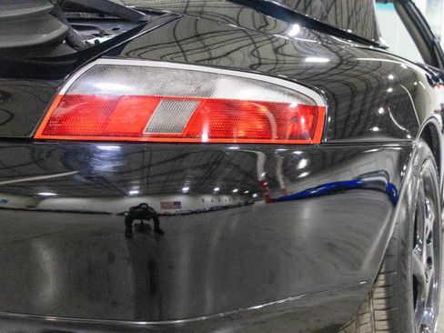 Used 2001 Porsche 911 Carrera image 28