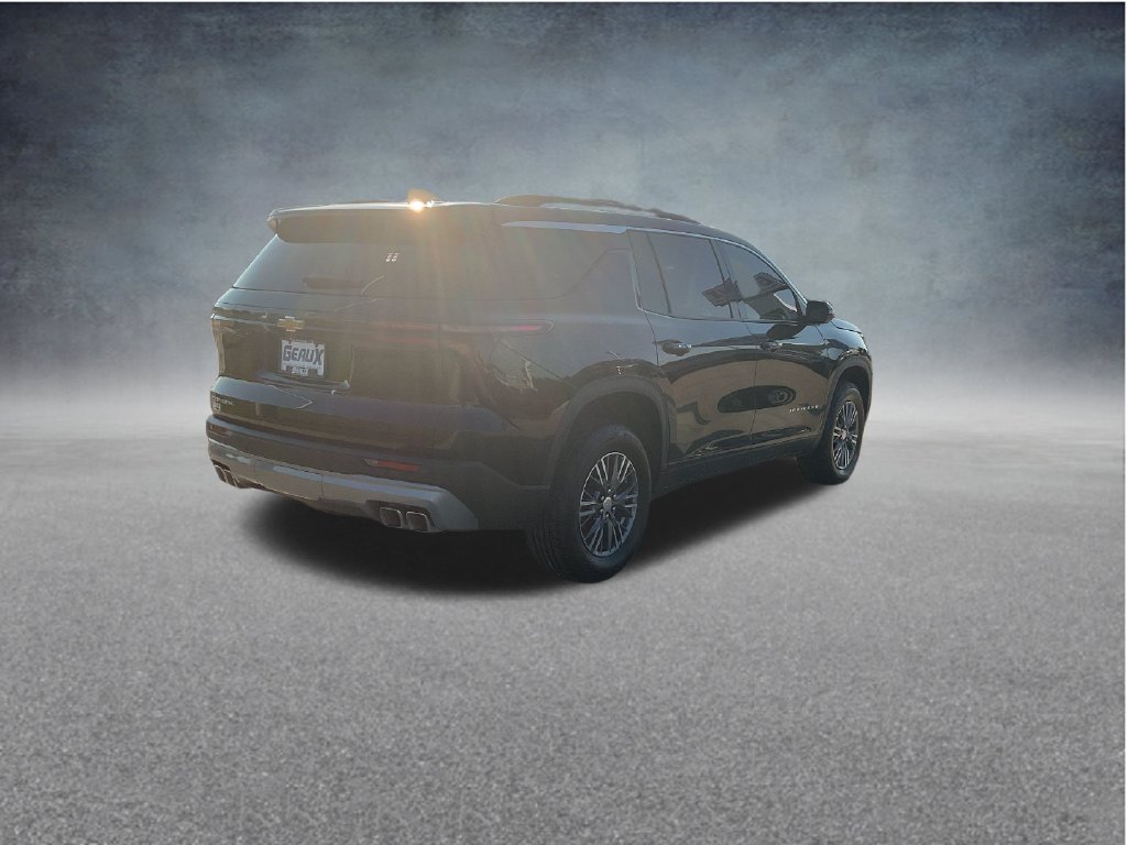 Used 2026 Chevrolet Traverse LT FWD image 7