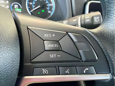 Used 2025 Nissan Leaf S FWD image 18