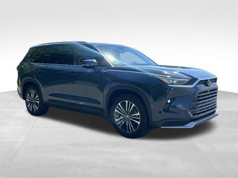 Used 2024 Toyota Grand Highlander AWD Hybrid image 7