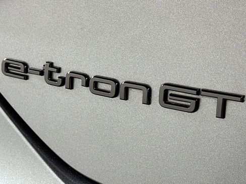 Used 2022 Audi e-tron GT Prestige w/ Prestige Package AWD/4WD image 10