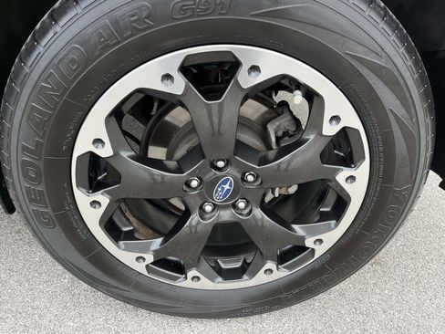 Used 2021 Subaru Crosstrek 2.0i Premium image 11