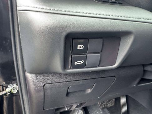 Used 2022 Toyota Highlander XLE image 27