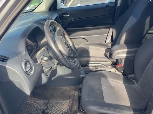 Used 2015 Jeep Patriot Latitude image 25