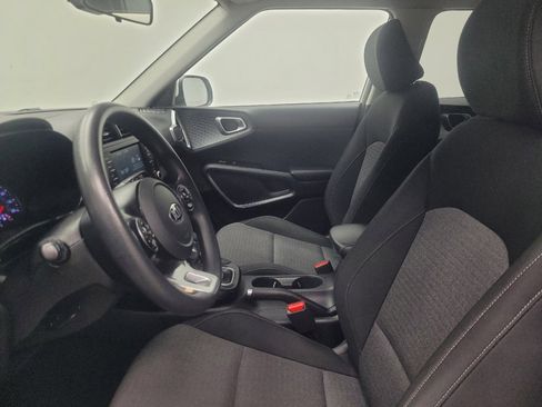 Used 2020 Kia Soul S FWD image 19