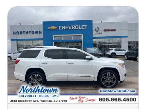 Used 2017 GMC Acadia Denali w/ Technology Package image 7