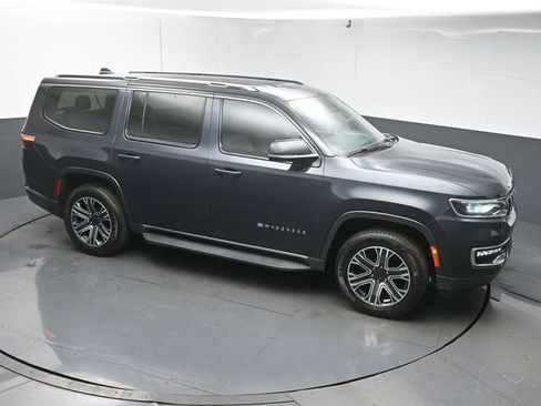 Used 2022 Jeep Wagoneer Series III w/ Flexible Seating Group image 41