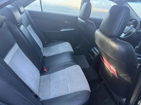 Used 2013 Toyota Camry SE w/ Leather Pkg FWD image 10