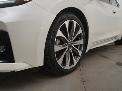 Used 2023 Nissan Maxima Platinum FWD image 24