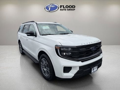 New 2026 Ford Expedition Active image 1