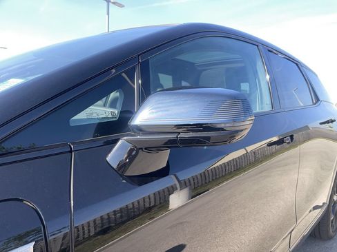 Certified 2025 Cadillac Optiq Sport 1 w/ LPO, ONYX Package AWD/4WD image 3