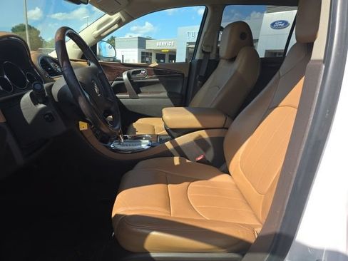 Used 2017 Buick Enclave Premium w/ Experience Buick Package FWD image 9