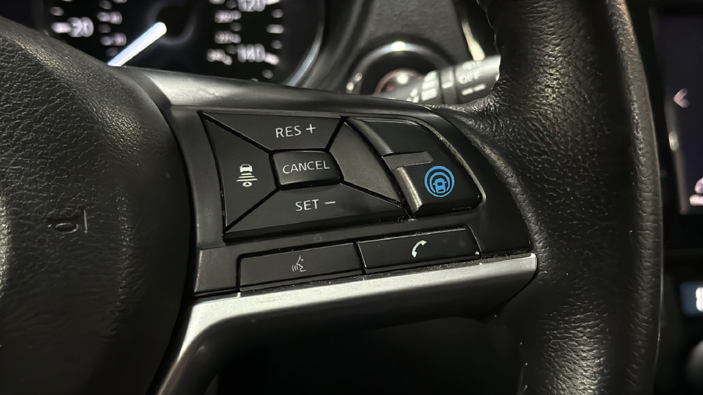 Used 2020 Nissan Rogue SL AWD/4WD image 25