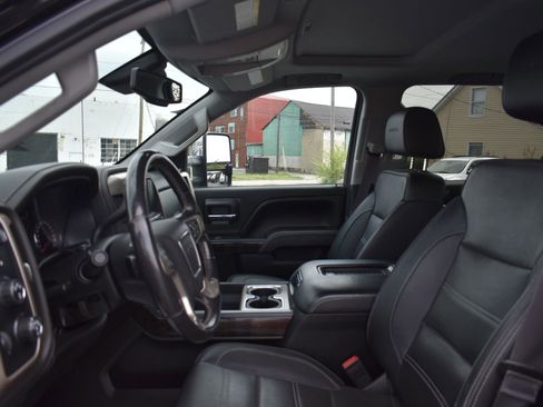 Used 2016 GMC Sierra 3500 Denali w/ Duramax Plus Package image 17