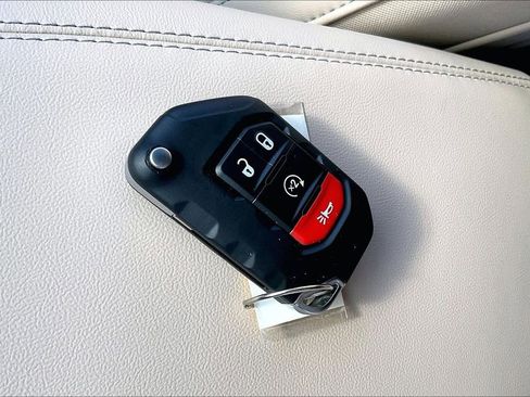 New 2026 Jeep Grand Cherokee Limited AWD/4WD image 32