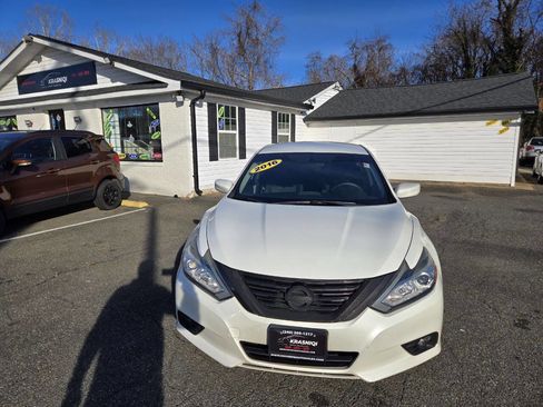 Used 2016 Nissan Altima 2.5 SV FWD image 3