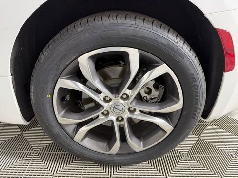 Certified 2024 Chrysler Pacifica Pinnacle image 11