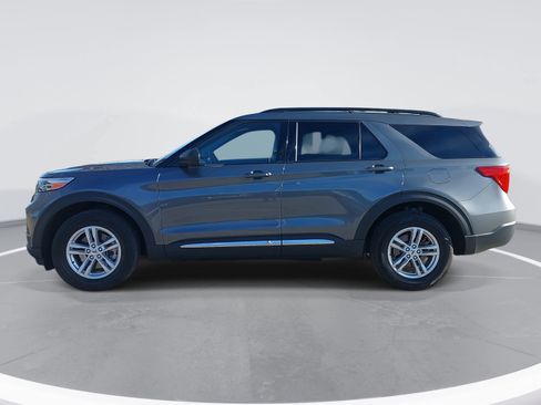 Used 2023 Ford Explorer XLT image 8