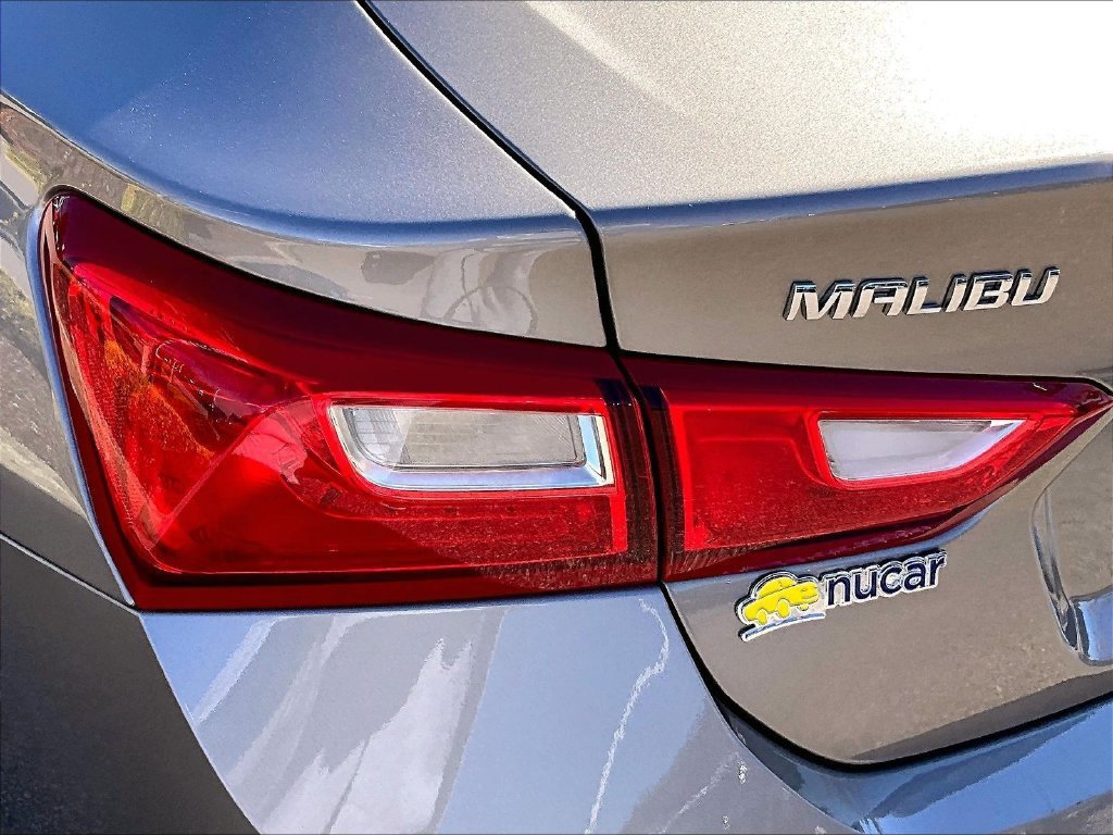 Used 2025 Chevrolet Malibu LT FWD image 32