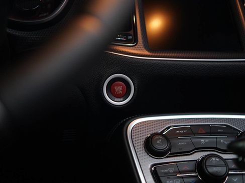 Used 2015 Dodge Challenger SRT Hellcat image 81