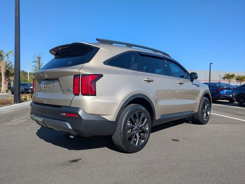 Used 2021 Kia Sorento SX Prestige image 3