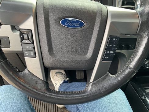 Used 2014 Ford F150 Limited image 23