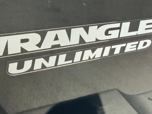 Used 2013 Jeep Wrangler Unlimited Sport image 13